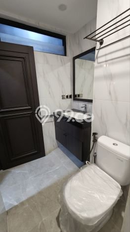 Rumah Elit LB 250m2 Siap Huni Desain Elegan di Bintaro, Tangerang Selatan Rumah Elit LB 250m2 Siap Huni Desain Elegan di Bintaro, Tangerang Selatan