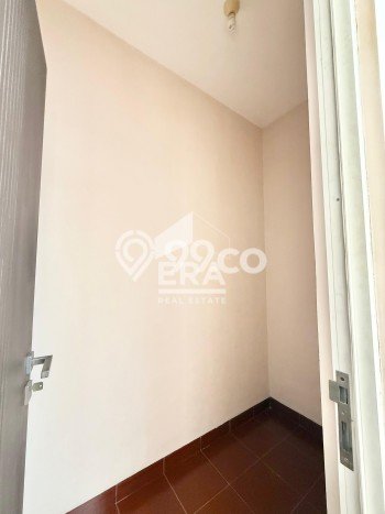 Rumah Luas Asri 5 KT Siap Pakai di Bintaro Tangerang Selatan Rumah Luas Asri 5 KT Siap Pakai di Bintaro Tangerang Selatan