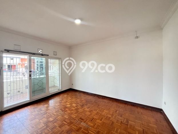 For Sale! Luxury House LT 257m2 Desain Modern di Sektor 3 - Bintaro For Sale! Luxury House LT 257m2 Desain Modern di Sektor 3 - Bintaro