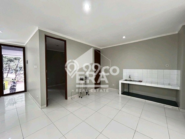 Disewakan Rumah Harga Terjangkau di Bintaro Tangerang Selatan dengan 4 Kamar Tidur Disewakan Rumah Harga Terjangkau di Bintaro Tangerang Selatan dengan 4 Kamar Tidur