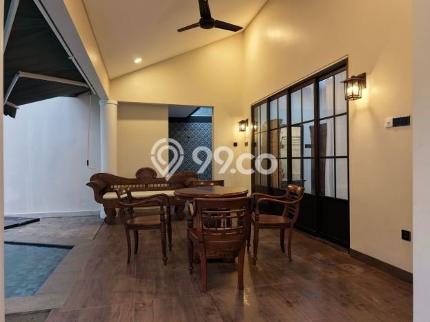 Rumah Elit LB 250m2 Siap Huni Desain Elegan di Bintaro, Tangerang Selatan Rumah Elit LB 250m2 Siap Huni Desain Elegan di Bintaro, Tangerang Selatan