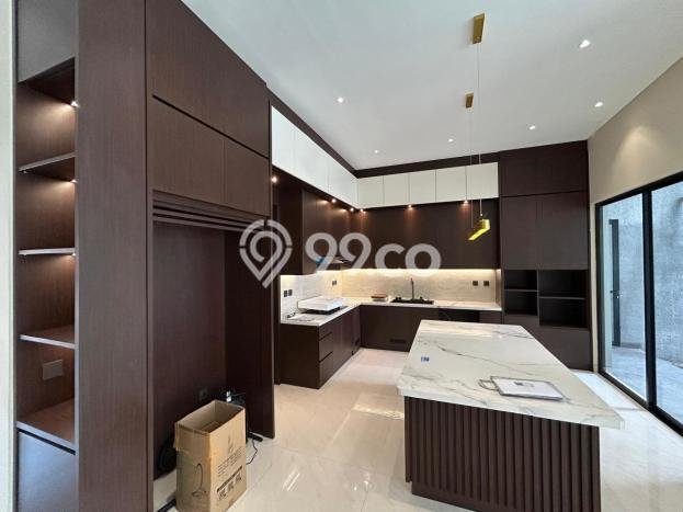 Hunian Elit LB 350m2 Siap Pakai Desain Elegan di Bintaro, Tangerang Selatan Hunian Elit LB 350m2 Siap Pakai Desain Elegan di Bintaro, Tangerang Selatan