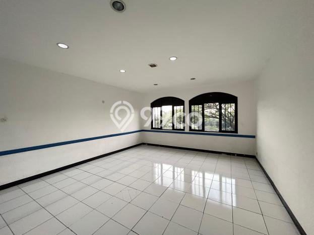Kantor Dijual di Prime Area Tangerang Selatan Luas 700m2 Kantor Dijual di Prime Area Tangerang Selatan Luas 700m2