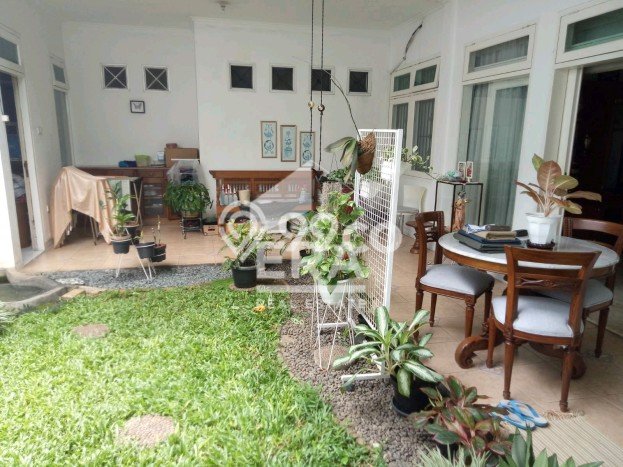 Rumah Eksklusif Siap Huni LT 450m2 di Kebayoran Baru, Jakarta Selatan Rumah Eksklusif Siap Huni LT 450m2 di Kebayoran Baru, Jakarta Selatan