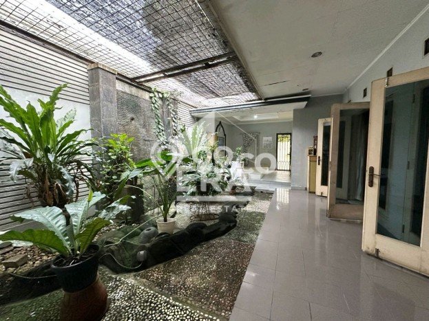 Jual Rumah Luas Elegan Dengan View Cantik di BSD Puspita Loka, Tangerang Jual Rumah Luas Elegan Dengan View Cantik di BSD Puspita Loka, Tangerang