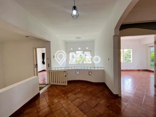 For Sale! Luxury House LT 257m2 Desain Modern di Sektor 3 - Bintaro For Sale! Luxury House LT 257m2 Desain Modern di Sektor 3 - Bintaro