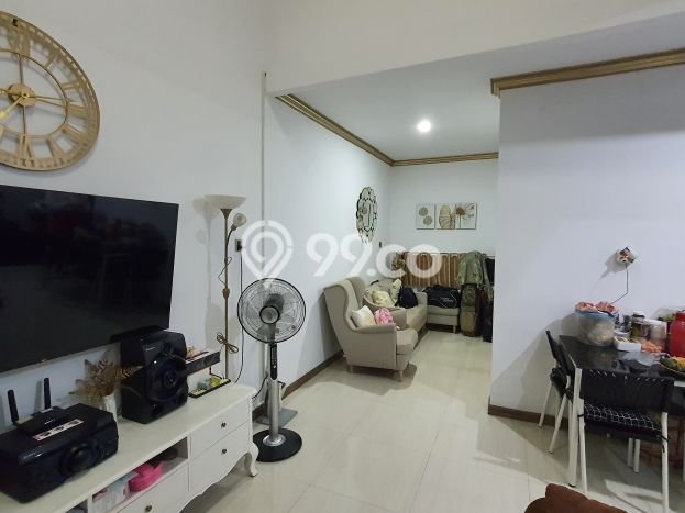 Rumah Luas Asri 6 KT Siap Huni di Bintaro Tangerang Selatan Rumah Luas Asri 6 KT Siap Huni di Bintaro Tangerang Selatan