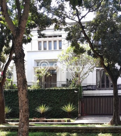 Rumah Elit LB 700m2 Siap Huni Desain Elegan di Bintaro, Tangerang Selatan Rumah Elit LB 700m2 Siap Huni Desain Elegan di Bintaro, Tangerang Selatan