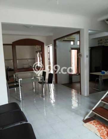 Rumah Minimalis 4 KT di Bintaro Tangerang Selatan Semi Furnished Rumah Minimalis 4 KT di Bintaro Tangerang Selatan Semi Furnished