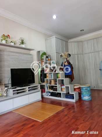 Hunian Elit LB 500m2 Siap Huni Desain Elegan di Bintaro, Tangerang Selatan Hunian Elit LB 500m2 Siap Huni Desain Elegan di Bintaro, Tangerang Selatan