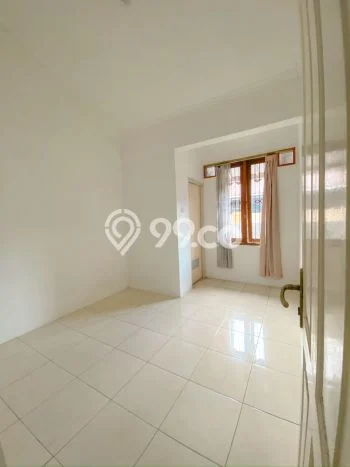 Jual Rumah Eksklusif 2 KT di Bintaro, Tangerang Selatan Jual Rumah Eksklusif 2 KT di Bintaro, Tangerang Selatan