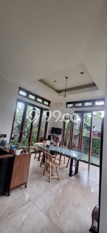Rumah Elit LB 700m2 Siap Huni Desain Elegan di Bintaro, Tangerang Selatan Rumah Elit LB 700m2 Siap Huni Desain Elegan di Bintaro, Tangerang Selatan