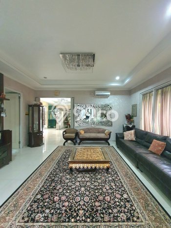 Dijual Rumah Luas Elegan Dengan View Eksklusif di Bintaro, Jakarta Selatan Dijual Rumah Luas Elegan Dengan View Eksklusif di Bintaro, Jakarta Selatan