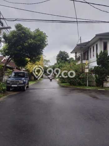 Hunian Eksklusif Dijual LT 180m2 di BSD, Tangerang Selatan Hunian Eksklusif Dijual LT 180m2 di BSD, Tangerang Selatan