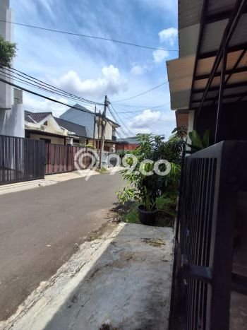 Jual Rumah Bagus Siap Huni LB 110m2 di BSD, Tangerang Selatan Jual Rumah Bagus Siap Huni LB 110m2 di BSD, Tangerang Selatan