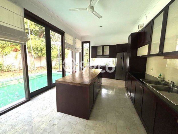 Rumah Luxury Modern Tanpa Renovasi di Cipete Jakarta Selatan Rumah Luxury Modern Tanpa Renovasi di Cipete Jakarta Selatan