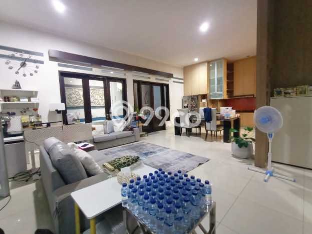 Rumah Mewah LB 600m2 Siap Huni Desain Elegan di Bintaro, Tangerang Selatan Rumah Mewah LB 600m2 Siap Huni Desain Elegan di Bintaro, Tangerang Selatan