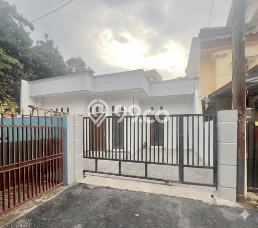 Rumah Luas Asri 4 KT Siap Pakai di Tanjung Barat Jakarta Selatan Rumah Luas Asri 4 KT Siap Pakai di Tanjung Barat Jakarta Selatan