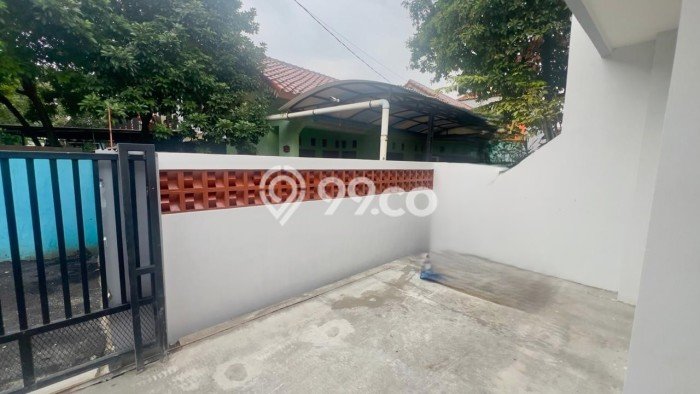 Rumah Luas Asri 4 KT Siap Pakai di Tanjung Barat Jakarta Selatan Rumah Luas Asri 4 KT Siap Pakai di Tanjung Barat Jakarta Selatan