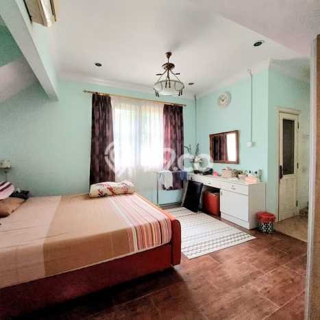 Rumah Luxury Modern Tanpa Renovasi di Bintaro Tangerang Selatan Rumah Luxury Modern Tanpa Renovasi di Bintaro Tangerang Selatan