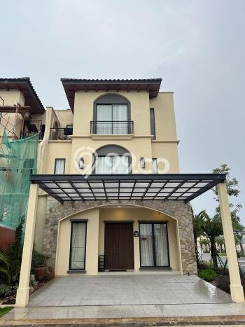 Dijual Rumah Mewah Elegan Dengan View Eksklusif di Kalideres, Jakarta Barat Dijual Rumah Mewah Elegan Dengan View Eksklusif di Kalideres, Jakarta Barat