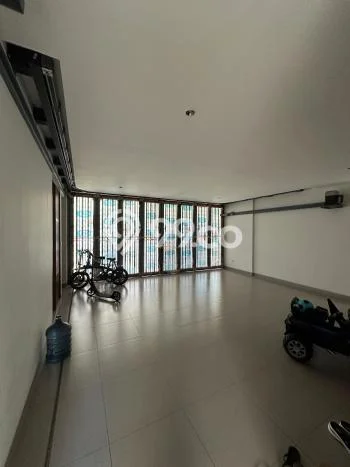 Dijual Rumah Premium dengan Fasilitas Sekitar Komplit di BSD, Tangerang Selatan Dijual Rumah Premium dengan Fasilitas Sekitar Komplit di BSD, Tangerang Selatan