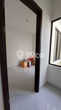 For Sale Rumah 4 Kamar Lokasi Ideal Nyaman dan Strategis di Tangerang For Sale Rumah 4 Kamar Lokasi Ideal Nyaman dan Strategis di Tangerang