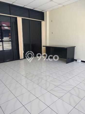 Ruko Bagus Dijual LB 200m2 Lokasi Strategis Surabaya Area Cocok untuk Berbisnis Ruko Bagus Dijual LB 200m2 Lokasi Strategis Surabaya Area Cocok untuk Berbisnis