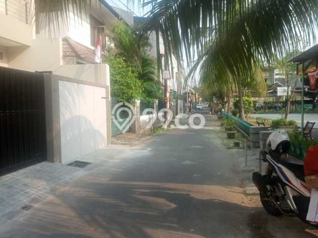 Jual Rumah Eksklusif 3 KT di Tanjung Duren, Jakarta Barat Jual Rumah Eksklusif 3 KT di Tanjung Duren, Jakarta Barat