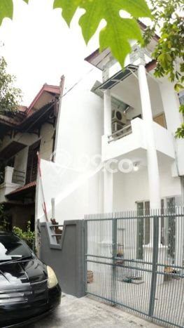 Disewakan! Rumah 2 Kamar Tidur &
2 Kamar Mandi di Tomang, Jakarta Barat Disewakan! Rumah 2 Kamar Tidur &
2 Kamar Mandi di Tomang, Jakarta Barat