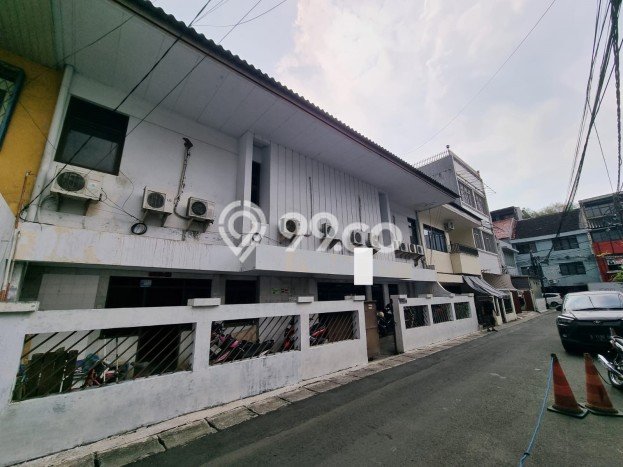 For Sale! Luxury House LT 300m2 Desain Elegan di Pasar Baru For Sale! Luxury House LT 300m2 Desain Elegan di Pasar Baru