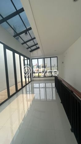 Ruko untuk disewa di Cipondoh punya LT 75m2 & LB 144m2 harga sewa kompetitif Ruko untuk disewa di Cipondoh punya LT 75m2 & LB 144m2 harga sewa kompetitif