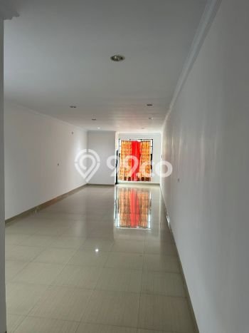 Disewakan Ruko di Kawasan Ramai Grogol Luas 340m2 Disewakan Ruko di Kawasan Ramai Grogol Luas 340m2