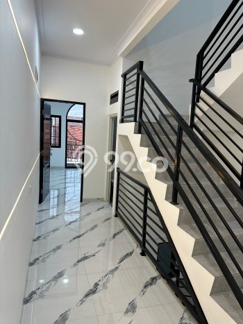 Jual Rumah Eksklusif 3 KT di Tanjung Duren, Jakarta Barat Jual Rumah Eksklusif 3 KT di Tanjung Duren, Jakarta Barat