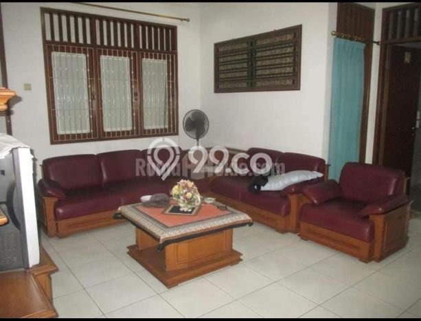 Dijual Rumah Premium dengan Fasilitas Sekitar Komplit di Pulo Gadung, Jakarta Timur Dijual Rumah Premium dengan Fasilitas Sekitar Komplit di Pulo Gadung, Jakarta Timur