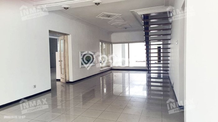 Lokasi terbaik! Rumah siap huni disewakan di Klojen LB 500m2 Lokasi terbaik! Rumah siap huni disewakan di Klojen LB 500m2