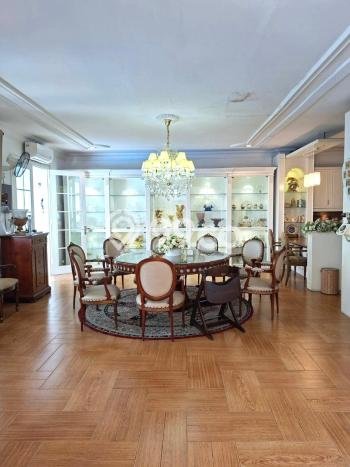 Jual Rumah Luas Megah Dengan View Eksklusif di Pondok Indah, Jakarta Selatan Jual Rumah Luas Megah Dengan View Eksklusif di Pondok Indah, Jakarta Selatan