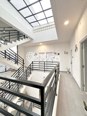 Kost Dijual di Gading Serpong dengan 21 KT dan Luas 370m2 Kost Dijual di Gading Serpong dengan 21 KT dan Luas 370m2