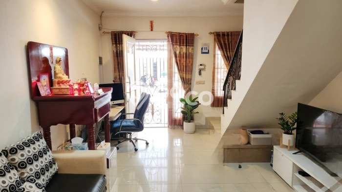 For Sale Hunian Rumah Nyaman 2 KT di Green Lake City, Jakarta Barat For Sale Hunian Rumah Nyaman 2 KT di Green Lake City, Jakarta Barat