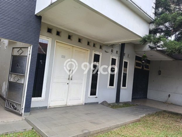 Ready to Use! Premium House LT 270m2 Desain Modern di Taman Holis Indah Ready to Use! Premium House LT 270m2 Desain Modern di Taman Holis Indah