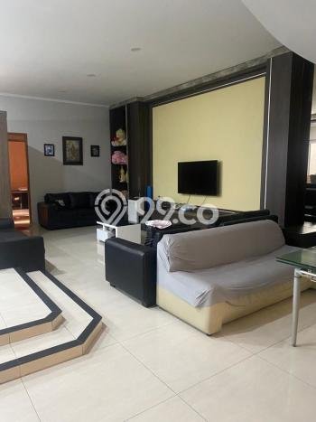 For Sale! Premium House LT 400m2 Desain Elegan di Singgasana For Sale! Premium House LT 400m2 Desain Elegan di Singgasana