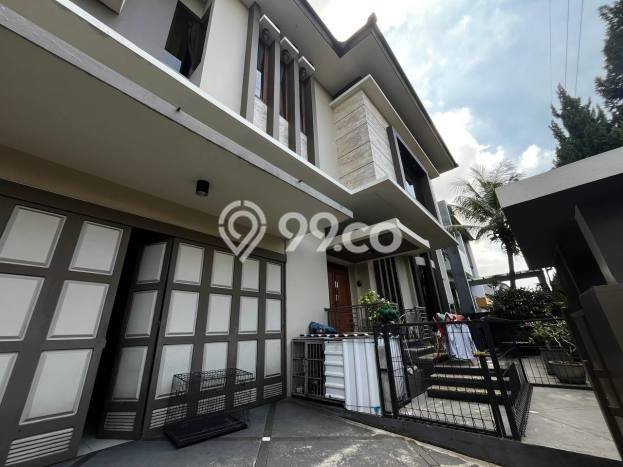 Jual Rumah Luas Megah Dengan View Cantik di Mekar Wangi, Bandung Jual Rumah Luas Megah Dengan View Cantik di Mekar Wangi, Bandung