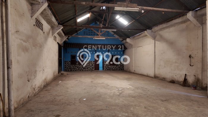 Unit Gudang disewakan di Sewon Bantul dengan LT 2000m2 / LB 1800m2 Unit Gudang disewakan di Sewon Bantul dengan LT 2000m2 / LB 1800m2