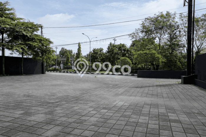 Ruko Dijual di Prime Area Yogyakarta Luas 174m2 Ruko Dijual di Prime Area Yogyakarta Luas 174m2