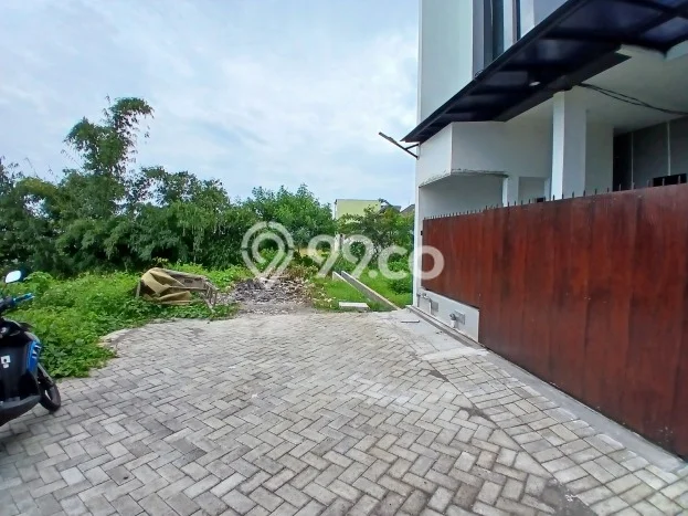 PROPERTI PILIHAN! Rumah Asri di Merjosari, LT 975m2m² Bangunan 120m2m² PROPERTI PILIHAN! Rumah Asri di Merjosari, LT 975m2m² Bangunan 120m2m²