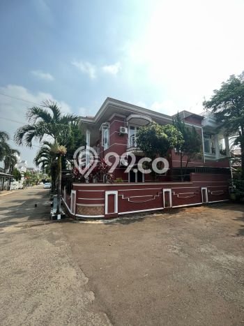 Rumah Luxury Modern Tanpa Renovasi di Cibubur Jakarta Timur Rumah Luxury Modern Tanpa Renovasi di Cibubur Jakarta Timur