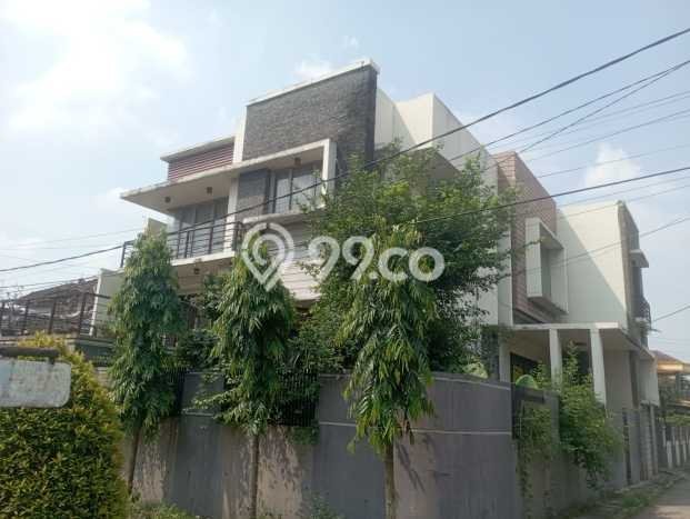 Ready to Use! Premium House LT 280m2 Desain Elegan di Cibubur Ready to Use! Premium House LT 280m2 Desain Elegan di Cibubur