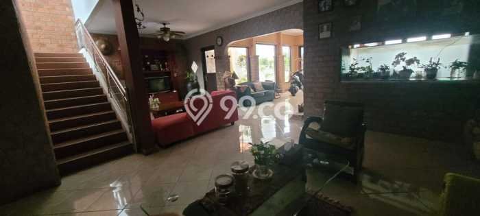 Rumah Mewah LB 300m2 Siap Pakai Desain Elegan di Raffles Hills, Jakarta Timur Rumah Mewah LB 300m2 Siap Pakai Desain Elegan di Raffles Hills, Jakarta Timur