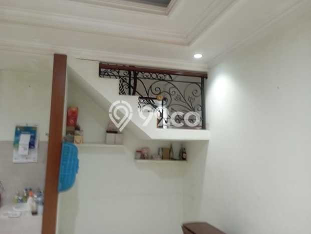 Rumah Mewah LB 300m2 Siap Huni Desain Elegan di Raffles Hills, Jakarta Timur Rumah Mewah LB 300m2 Siap Huni Desain Elegan di Raffles Hills, Jakarta Timur