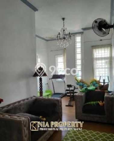 Rumah Modern 5 KT di Cibubur Jakarta Timur Semi Furnished Rumah Modern 5 KT di Cibubur Jakarta Timur Semi Furnished